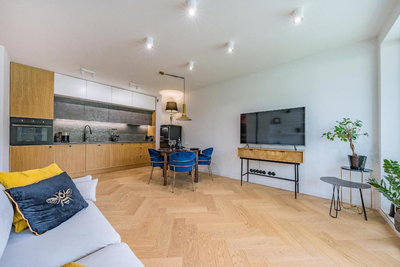 Hello Chmielna With Private Parking And Balcony Huoneisto *