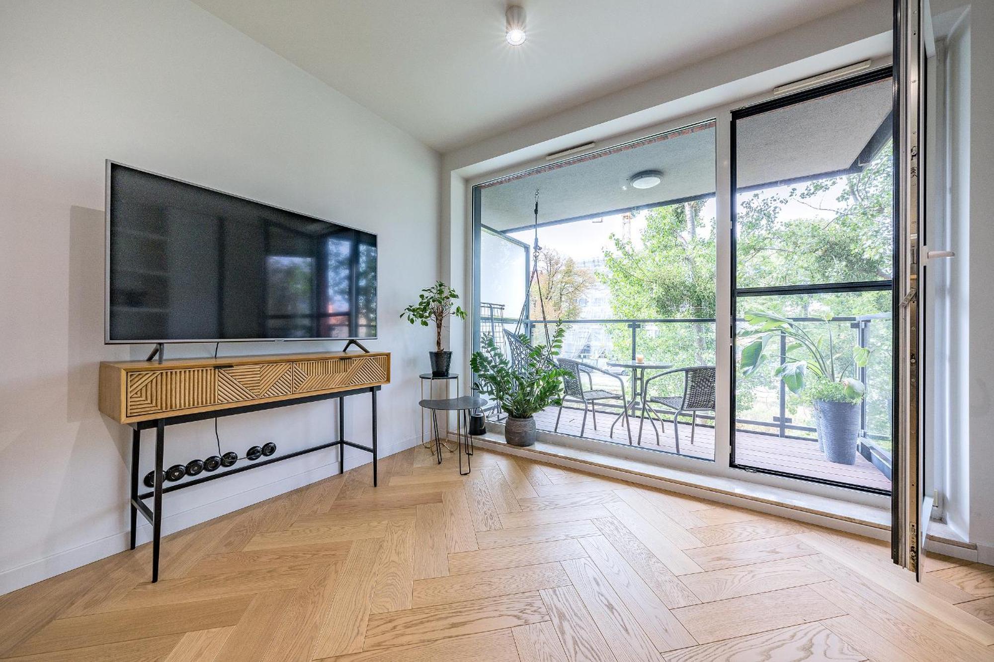 Huoneisto Hello Chmielna With Private Parking And Balcony